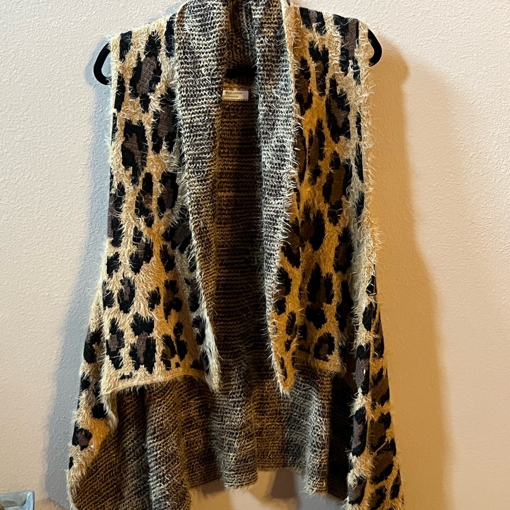 Leopard vest